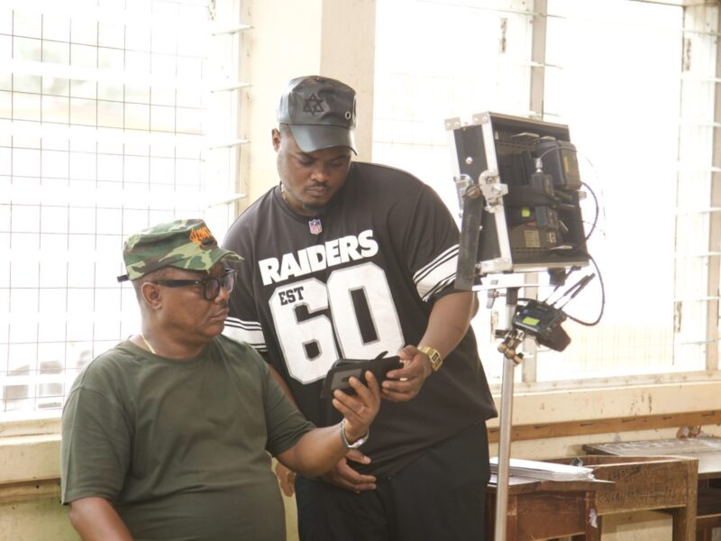 Munchee — on set (4)