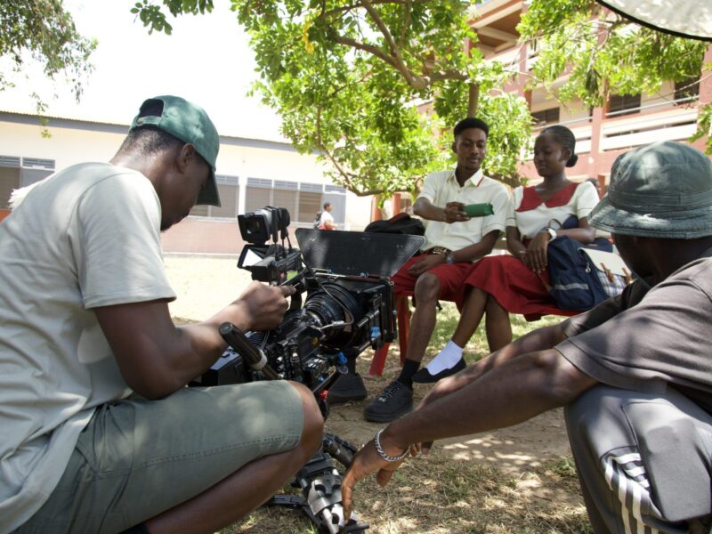 Munchee — on set (5)